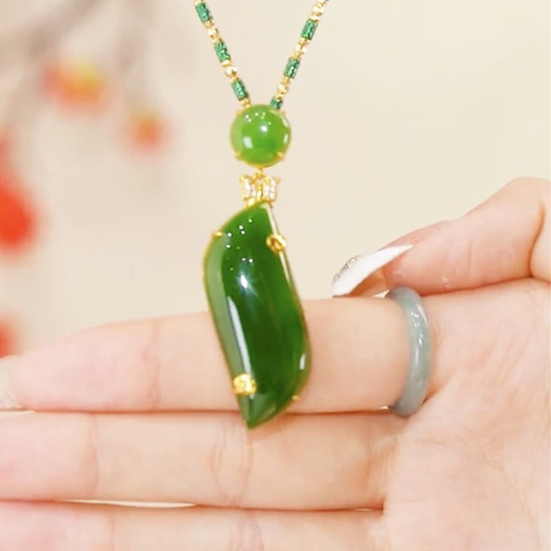 Exquisite Synthetic Green Jade Pendant Necklace